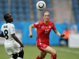 Lia Wälti mit Blick in Richtung Ball und Deutschland (Foto: zvg)